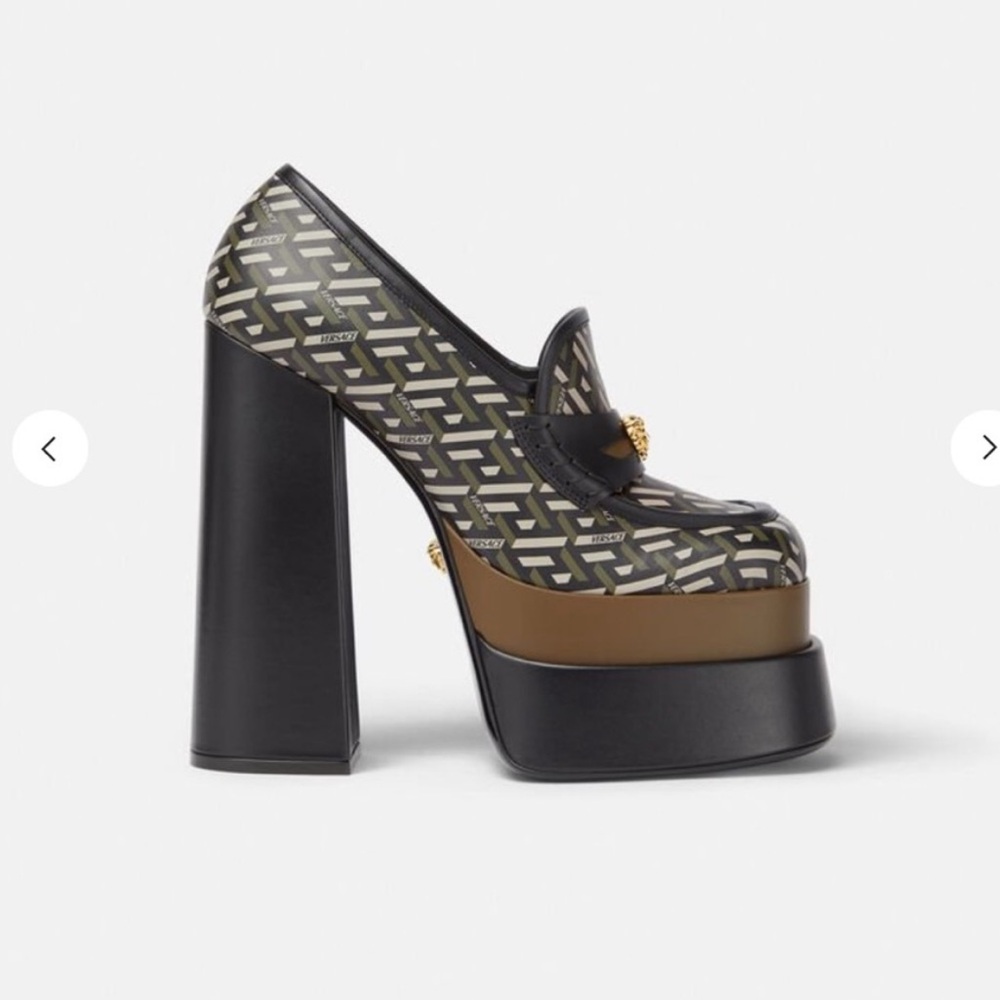 VERSACE Juno La Greca print platform pumps NWT never worn